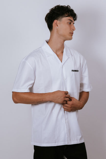 Chemise blanche Oversize FRAINEZI – Broderie côté cœur & Flocage dos
